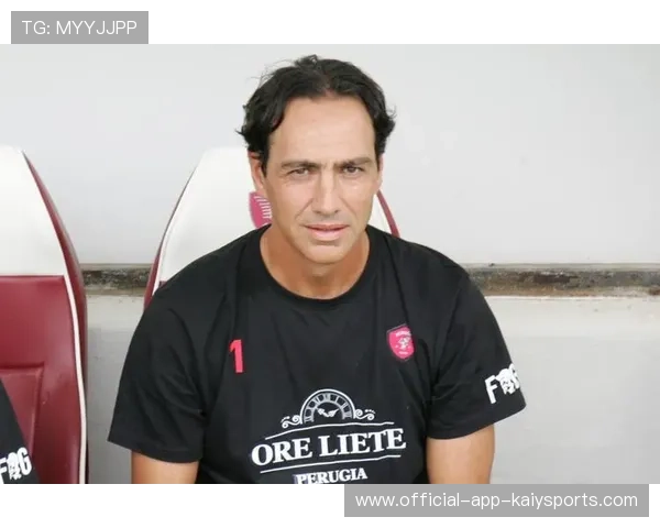 内斯塔:伤病缠身的优雅后卫,坚持与不屈,内斯塔太帅了 内斯塔:伤病缠身的优雅后卫,坚持与不屈,内斯塔太帅了