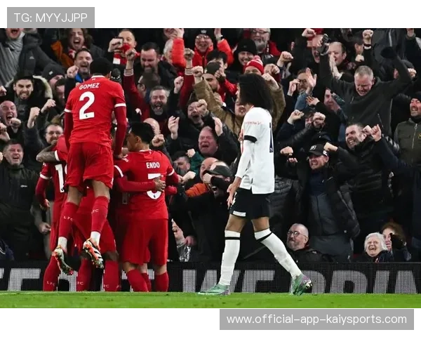 利物浦逆袭曼城,4-1大胜引发全英超震动 利物浦逆袭曼城,4-1大胜引发全英超震动